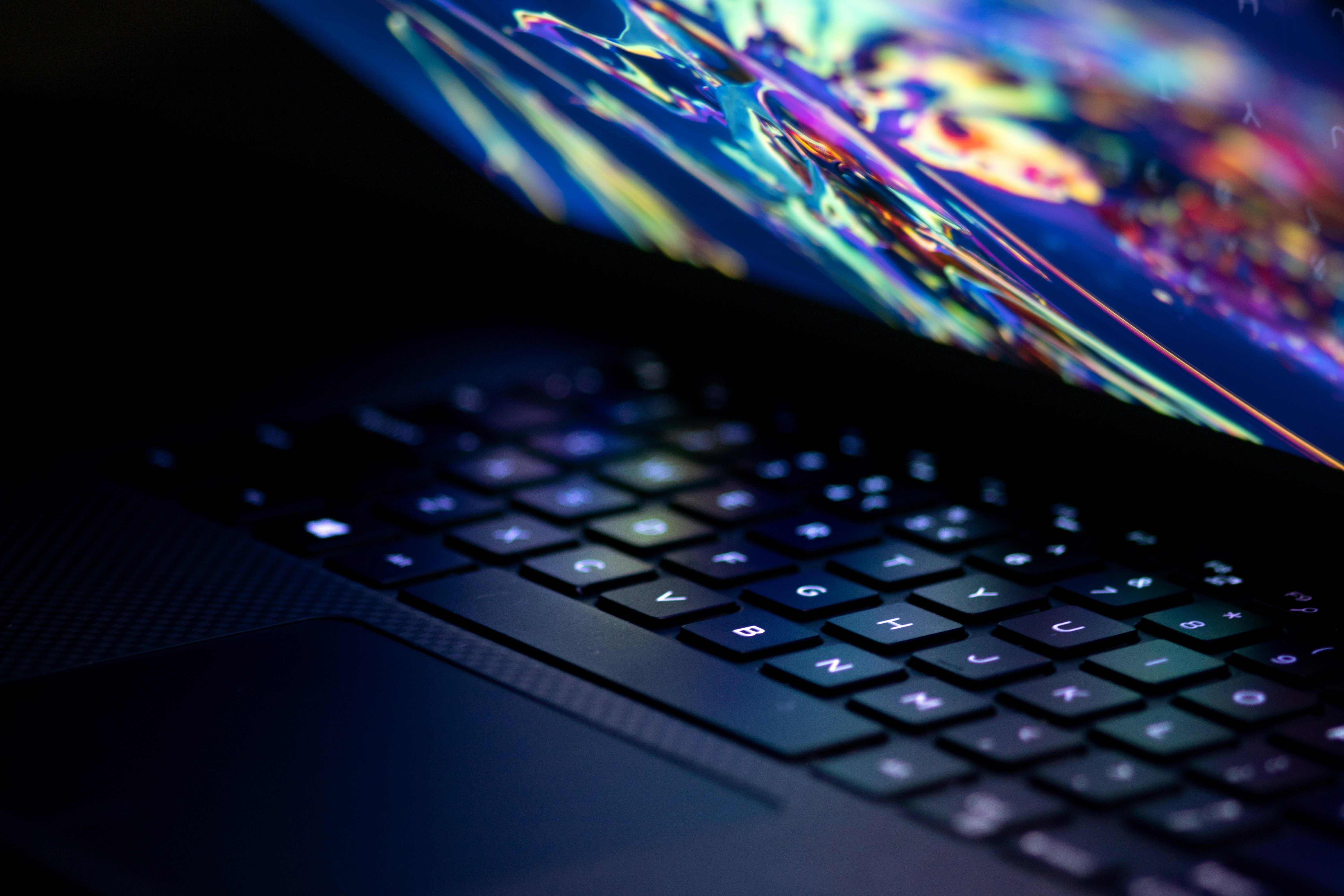 laptop-screen-keyboard-closeup