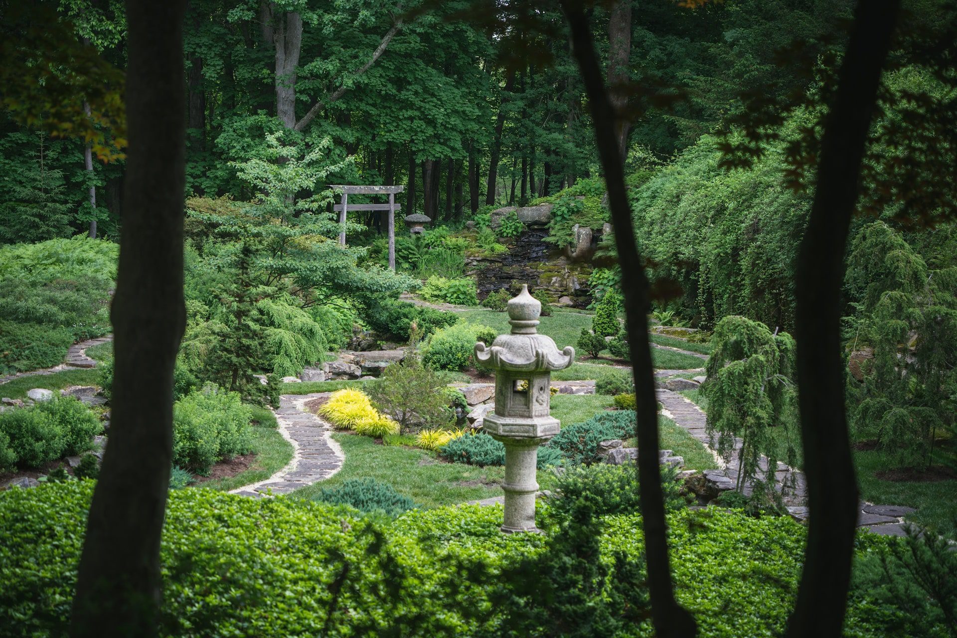 A garden with a statue in the middle of it near Marietta, Ohio.