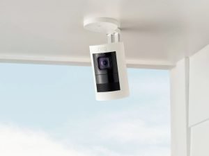 battery operated ring camera installed outdoors