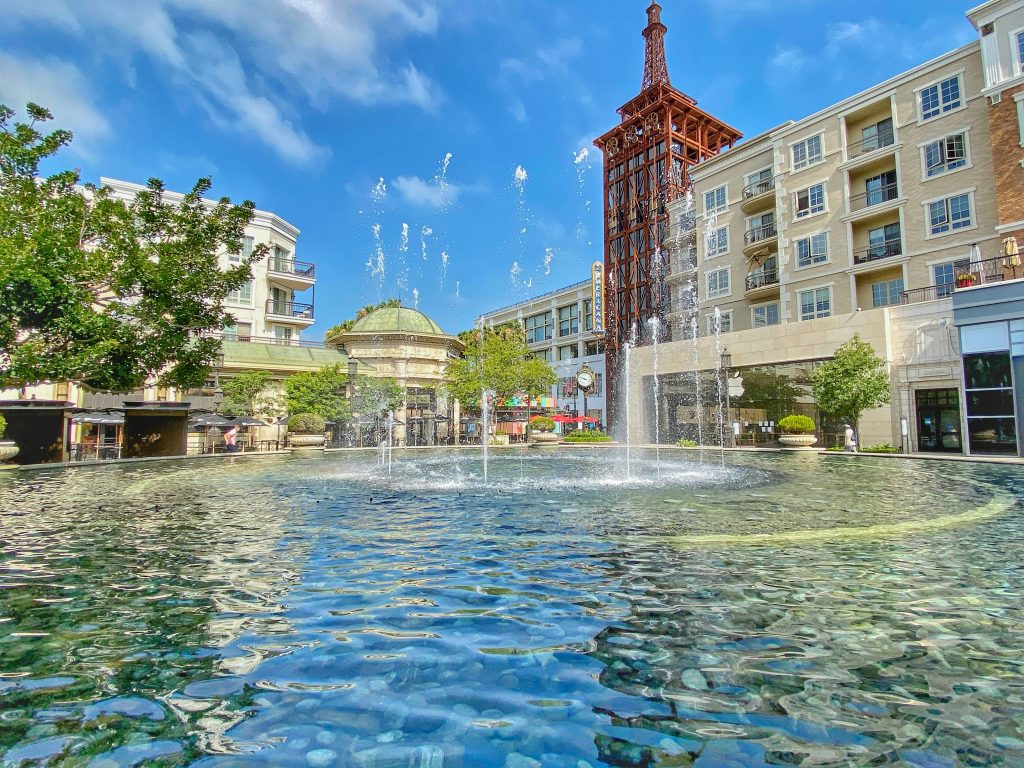 plaza in Glendale, CA