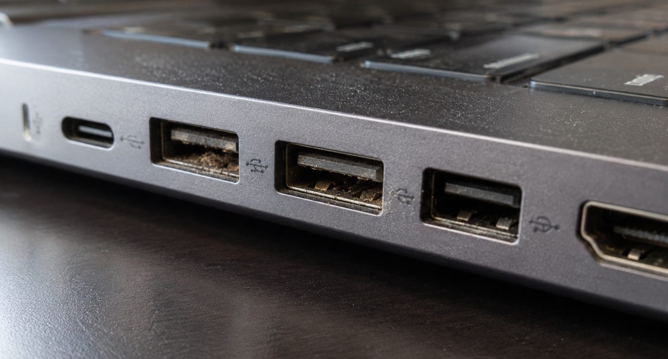 how to clean usb port